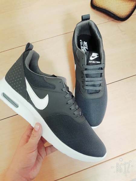 nike air yeezy 2 gris